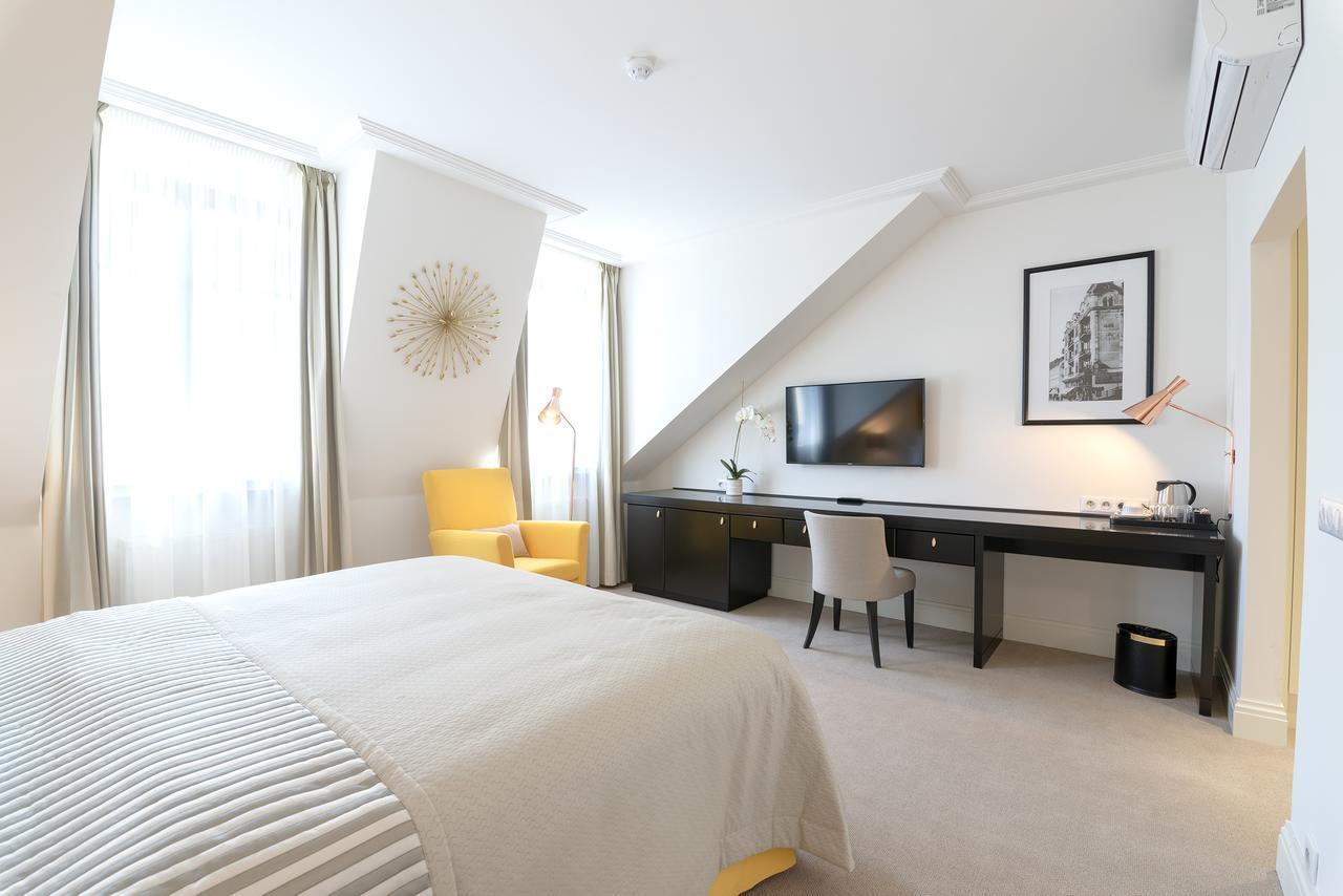 Boutique Hotel Corso Karlovy Vary Bagian luar foto